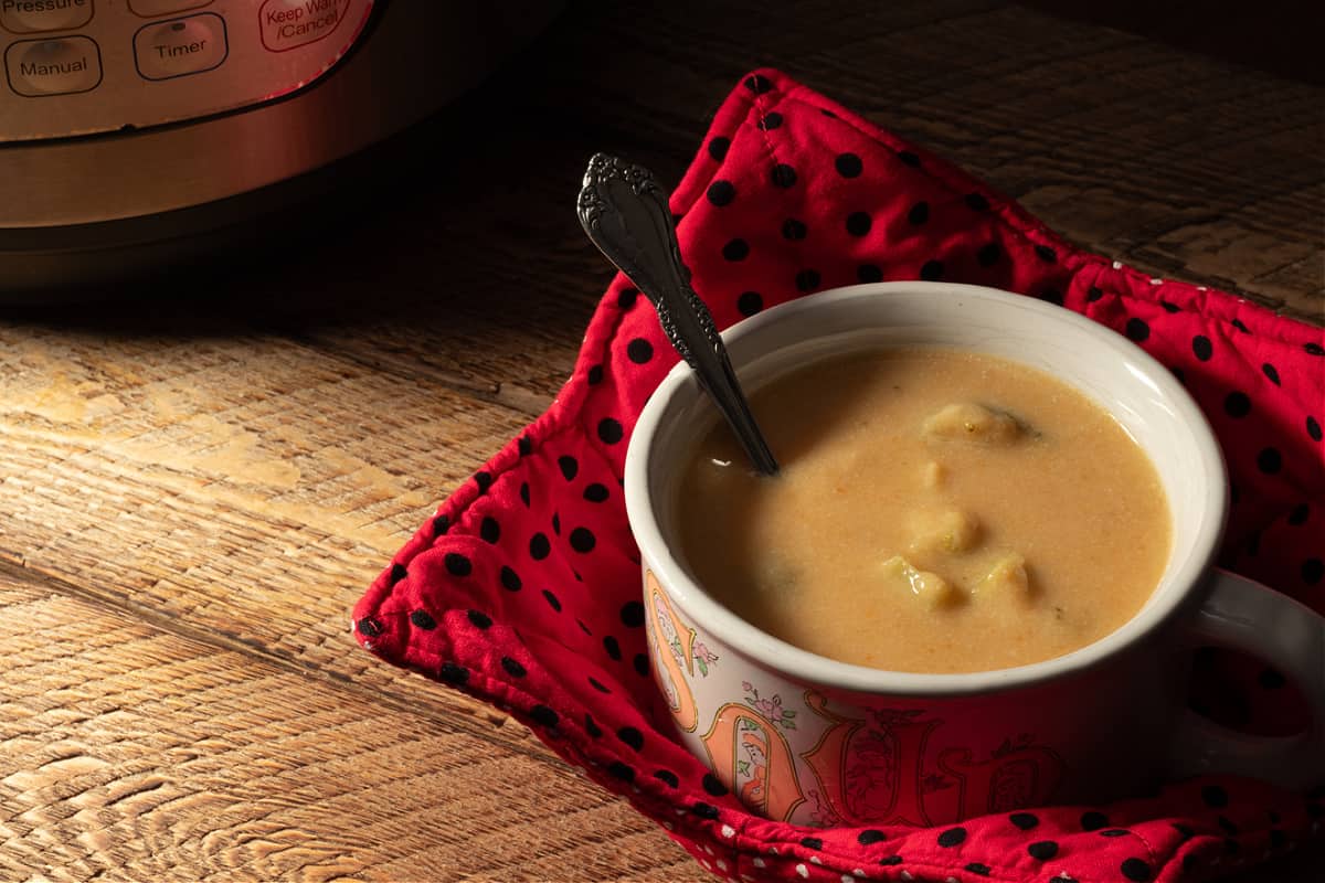 vegan broccoli cheddar soup for the instant pot