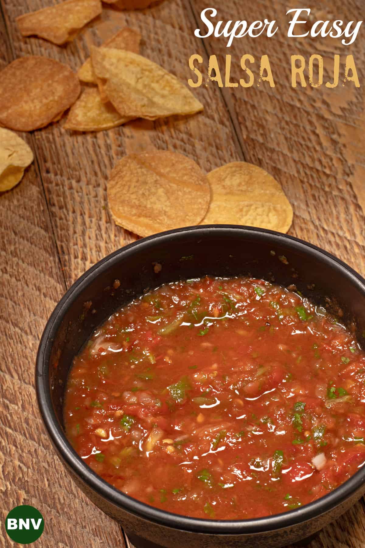 super easy salsa roja with tortilla chips