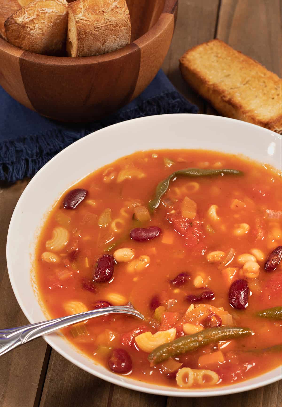 hearty minestrone soup